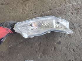 116-60622R TOYOTA Passenger Corner Light Lamp Turn Signal