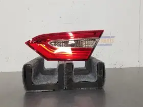 166-10302AR TOYOTA Passenger Right Decklid Tail Light Lamp