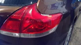 166-51024R TOYOTA Passenger Right Tail Light Quarter Panel