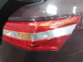 166-60352R TOYOTA Rh Passenger Tail Lamp Avalon