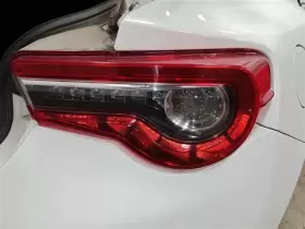166-74001R TOYOTA Rh Passenger Tail Lamp
