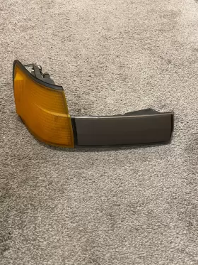 20-145 TOYOTA Front Turn Signal Light Rh Passenger Celica