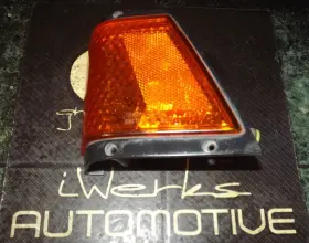 22-106 TOYOTA Cressida Front Fender Corner Light Lamp
