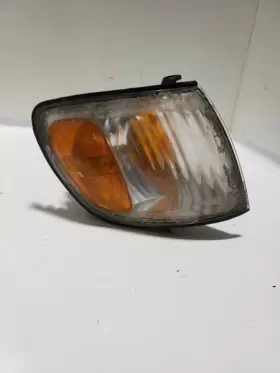 8151008020 TOYOTA Passenger Corner Light Lamp Turn Signal