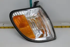 Toyota 81511-0c010 2000-2004 Tundra Right Side Park Turn Signal Light Oem