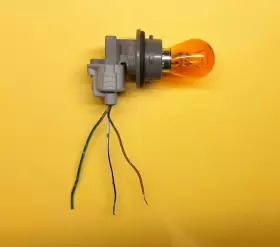 81515-AA010 TOYOTA Corner Light Lamp Front Turn Signal Bulb #2