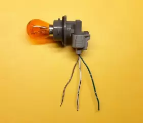 81515-AA010 TOYOTA Corner Light Lamp Front Turn Signal Bulb