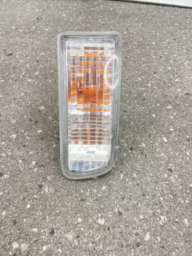 81520-35250 TOYOTA Front Left Turn Signal Lights Bumper Lamp