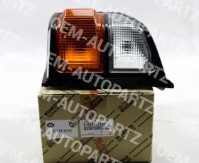 81520-60390 TOYOTA Front Left Turn Signal Lamp Land Cruiser