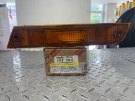 81521-90A13 TOYOTA Land Left Turn Signal Nos Cruiser