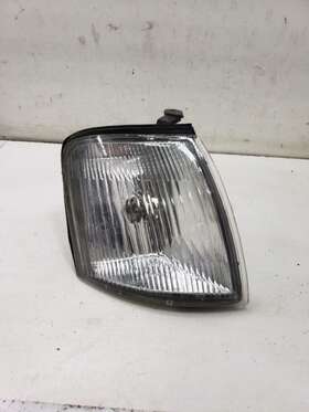 8161007010 TOYOTA Passenger Corner Light Lamp Turn Signal