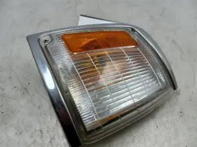 8161035100 TOYOTA Passenger Turn Signal Light #3
