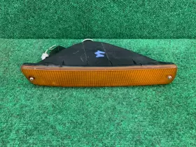 Toyota 1991-1998 Land Cruiser Front Turn Signal Lamp Right