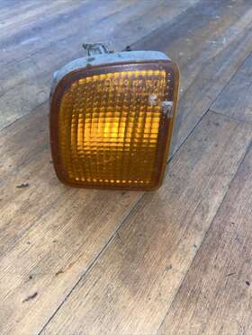 DS69S1 TOYOTA BIN 22 Front Left Driver Turn Signal Tacoma