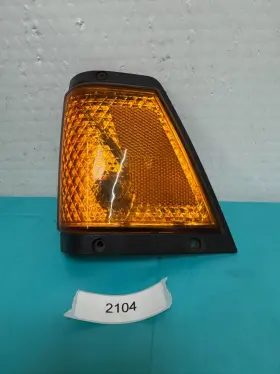 22-106L TOYOTA/KOITO Cressida Corner Lamp Light Left Lh