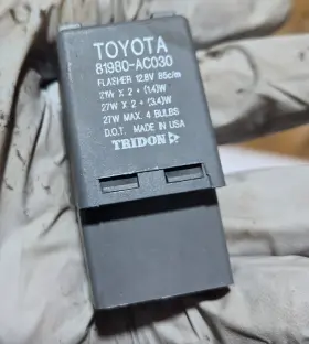 81980-02010 TOYOTA NIPPONDENSO Flasher Relay Signal Hazard