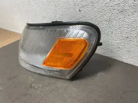 TO2521150 TOYOTA Left Driver Turn Signal Marker Light Depo #2