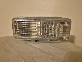 12-1515-01 TYC Turn Signal Light Right S10 Park Sonoma Blazer