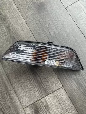 12-5339-00-9 TYC Turn Signal Light Capa Left Right Mustang