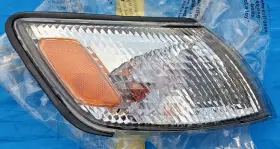 18-5195-00 TYC Turn Signal Light ES300 Lexus