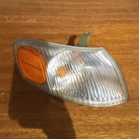 18-5219-00-9 TYC Right Passengers Turn Signal Light H17