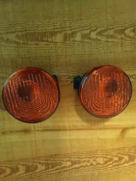 CH2531103 TYC Front Turn Signal Parking Light Lamps Bulbs