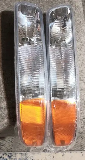 JP-A44712 TYC Parking Light Set 1500 Chevrolet Silverado