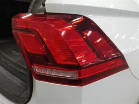 166-10408R VOLKSWAGEN Rh Passenger Tail Lamp Tiguan