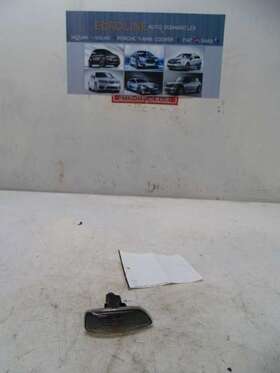 116.VO1M06 VOLVO Corner Light S60 Park