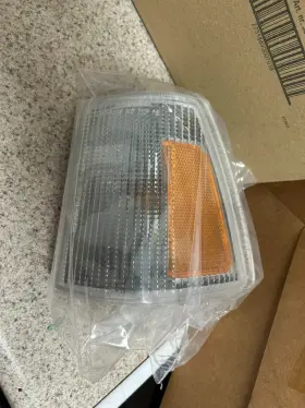 1374604 VOLVO Nos Bertone Left Front Turn Signal Indicator