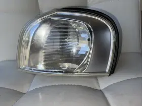 88204388 VOLVO Left Front Turn Indicator Light S80