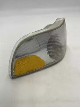 9169373 VOLVO Turn Light Lens Right Nos S70 #2