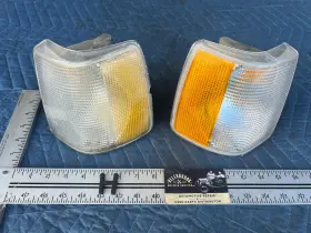 990001 VOLVO Front Lh Rh Turn Signal Light 740