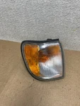 1999 To 2004 Nissan Pathfinder Passenger Corner Park Light Turn Signal W8589 Dw. Fixed Price $12.73.