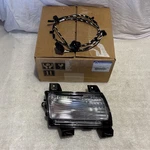 Mopar Factory Rh Park & Turn Signal Lamp For 18-25 Jeep Wrangler Jl - 68307244ah. Fixed Price $60.00.
