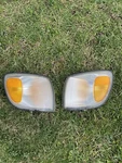 Set Of 1998-2000 Toyota Sienna Corner Turn Signal Light Lamps Oem. Fixed Price $100.00.