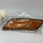 Paccar P54-6147r Lamp-side Turn Indicator Rh Side - New Factory Sealed Fast Ship. Fixed Price $52.10.