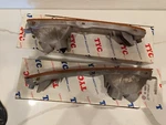 1995-1997 Mazda 323/protege Front Turn Signal Lamps Left And Right Set Used. Fixed Price $15.00.