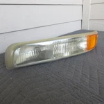 1999-2002 Chevrolet Silverado 2500 Right Front Turn Signal Gm 16525193. Fixed Price $24.00.