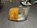 91-95 Oem Acura Legend Sedan Front Fender Corner Light Signal Assembly 041-3952r. Fixed Price $69.99.