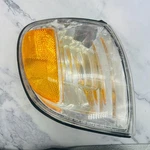 2005 - 2006 Toyota Tundra Right Passenger Side Park Turn Signal Light 34-08 Oem. Fixed Price $44.99.
